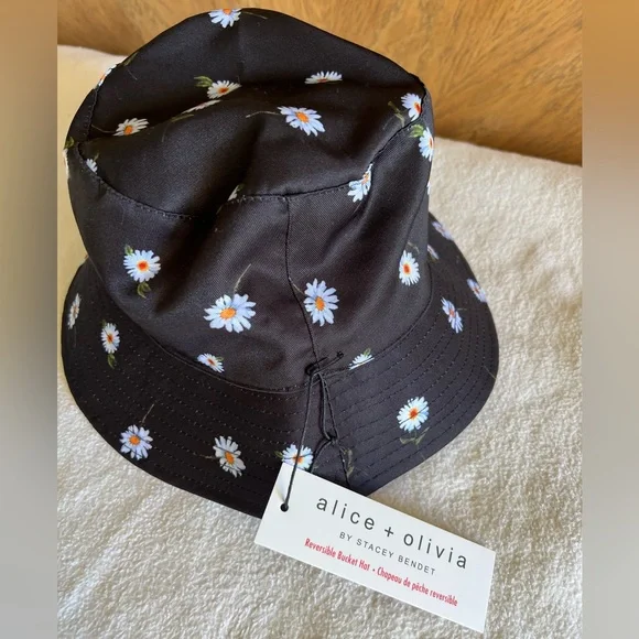 Alice + Olivia Reversible Printed Bucket Hat Alice + Olivia Reversible Daisy Print Bucket Hat, OS | eBay main image 4